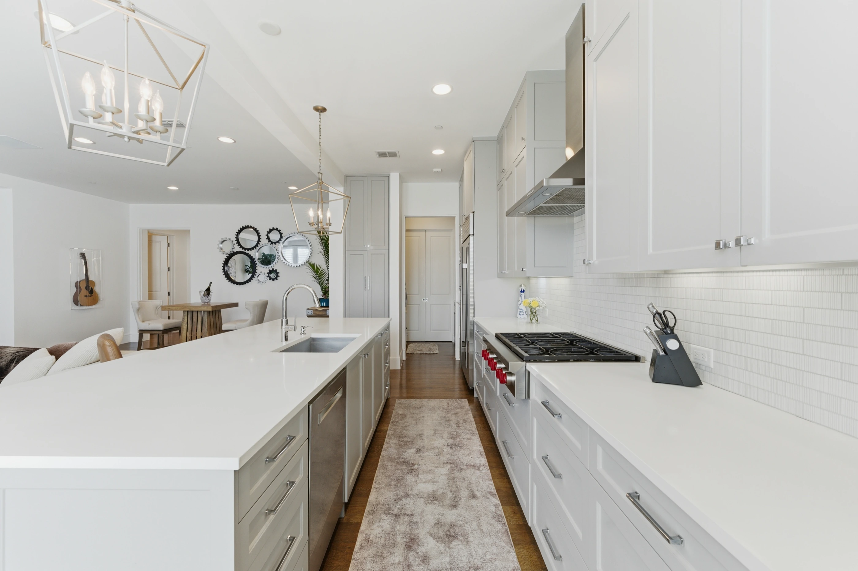 Kitchen counters with range